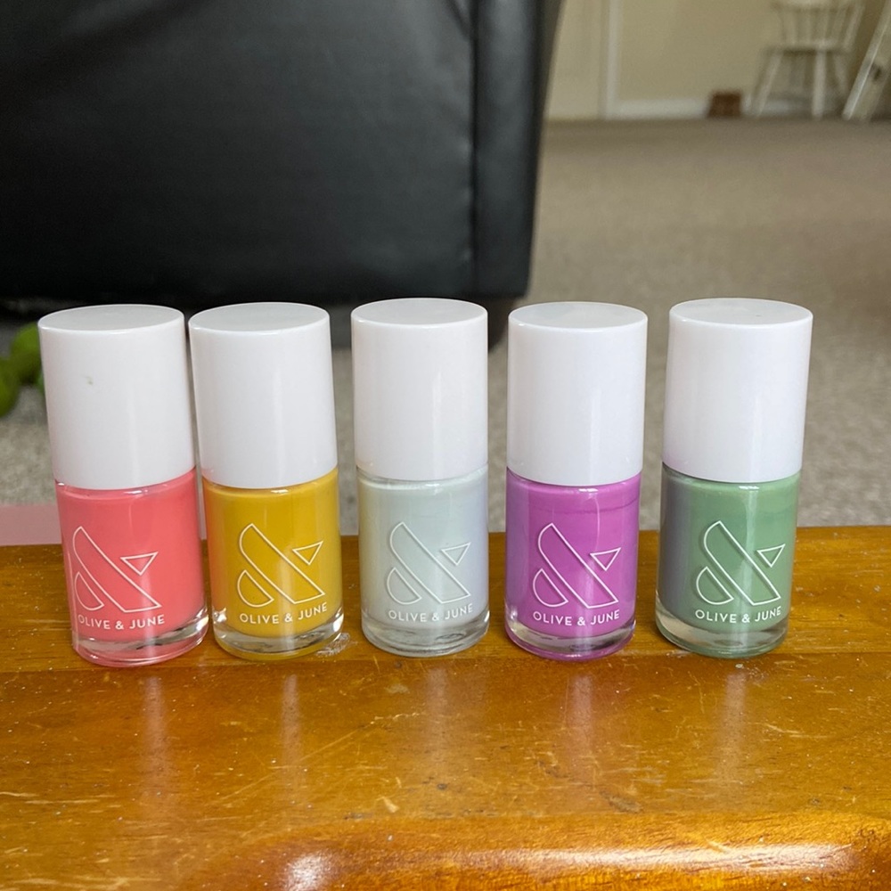 Olive & June Flower Power 5 polish set